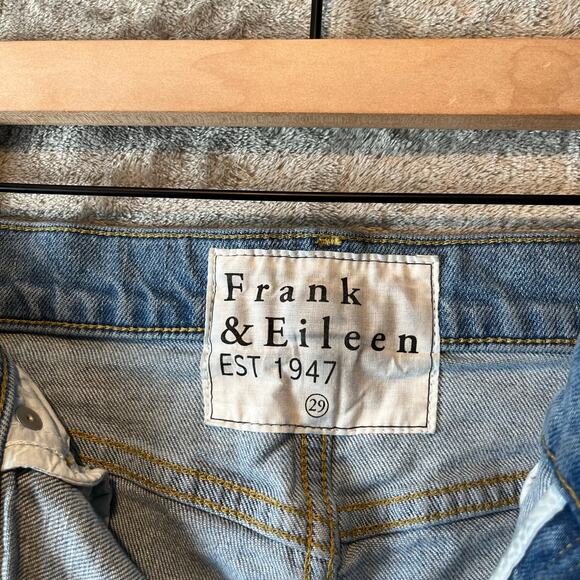 Frank & Eileen Monaghan High Rise Mom Jeans Size 29 Light Blue Wash - Picture 5 of 9